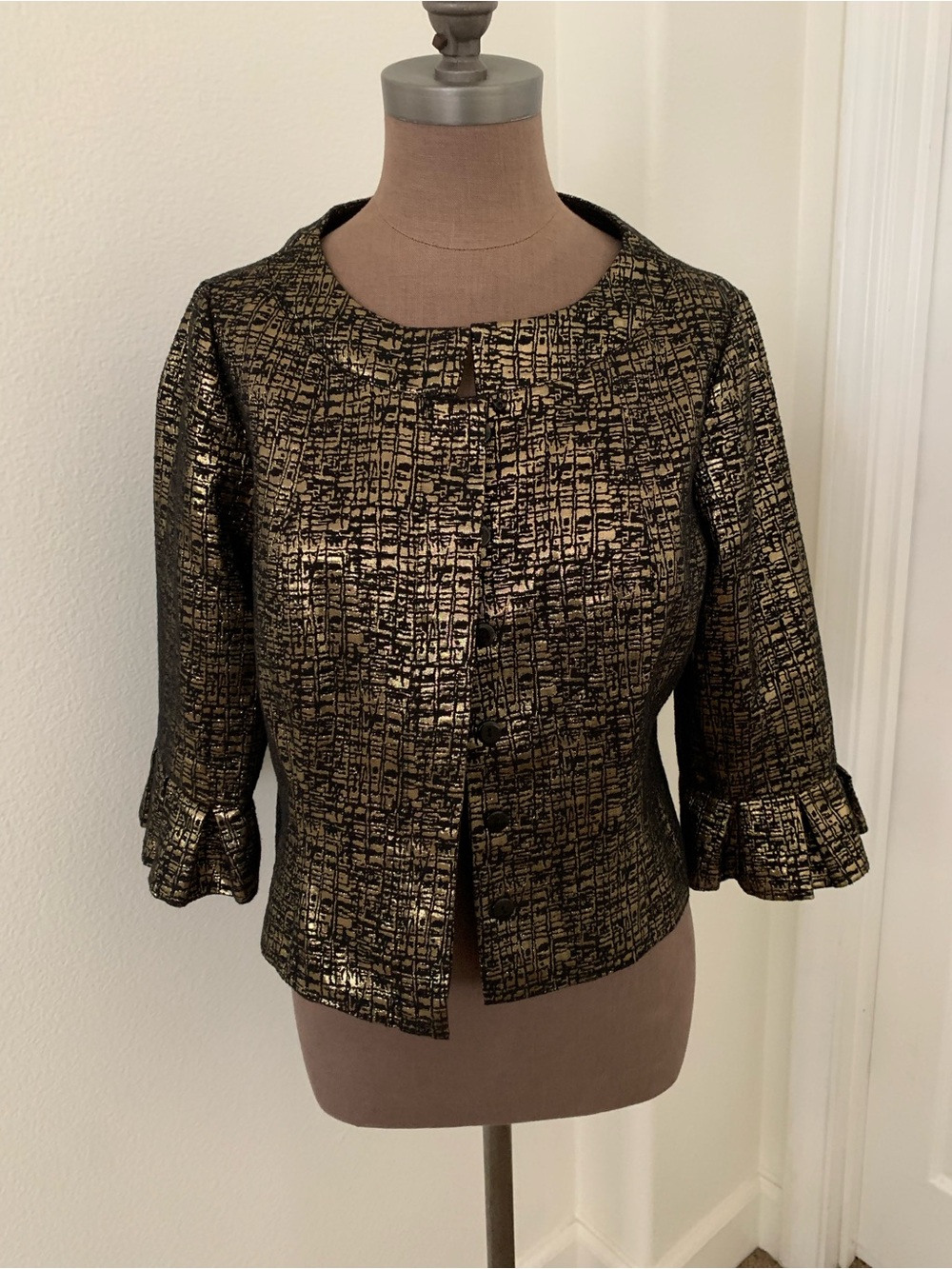 Gorgeous Vintage Victor Costa Statement  Metallic Black & Gold Cropped Jacket
